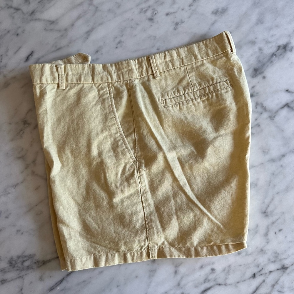 NWOT Linen “Khakis by GAP / Boyfriend Roll-up” Shorts - Women’s Size 12